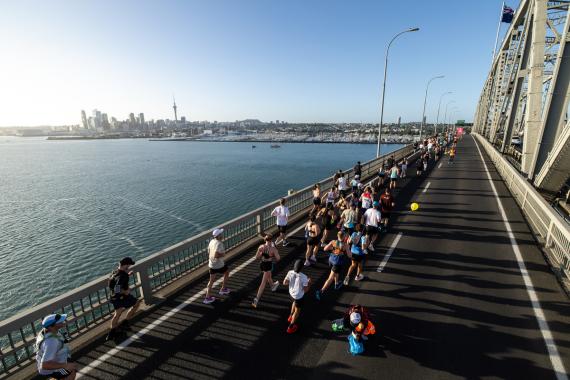A City Shines as Thousands Take to the Streets for the 2025 Auckland Marathon