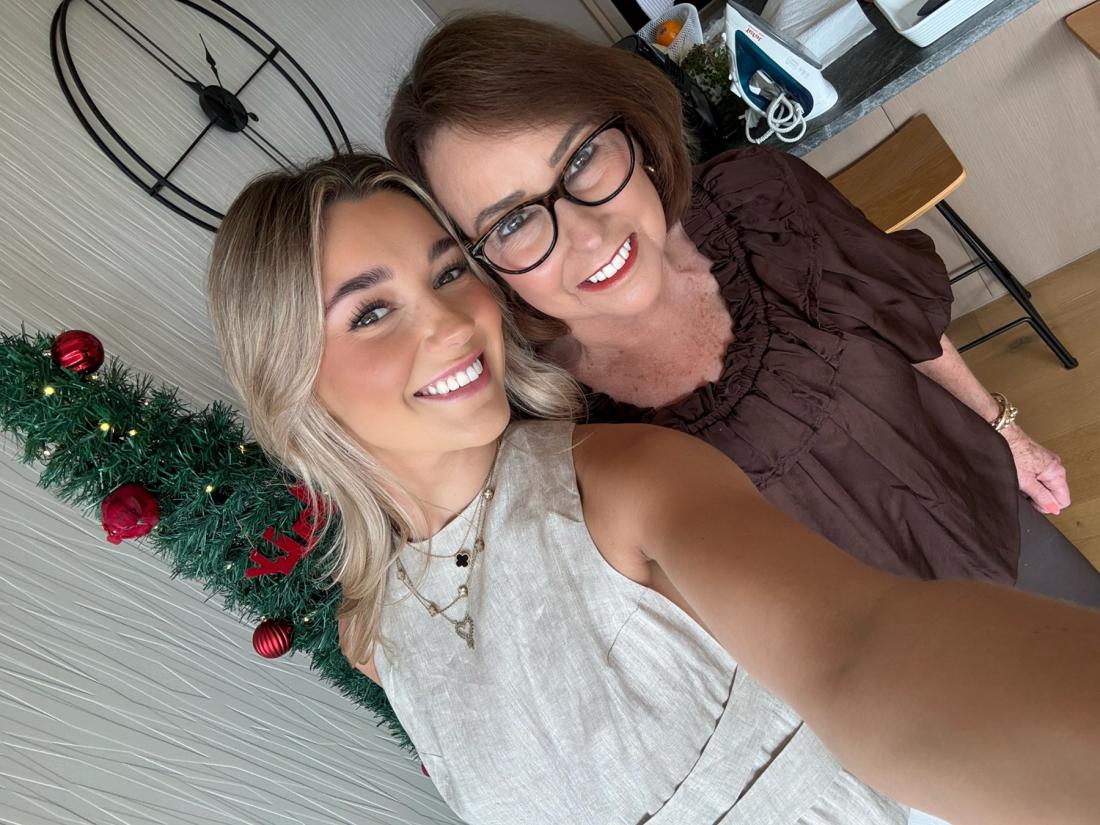 Lydia MacNeil to Run First Auckland Marathon in Honour of Her Mum and to Raise Awareness for Head and Neck Cancer Charity